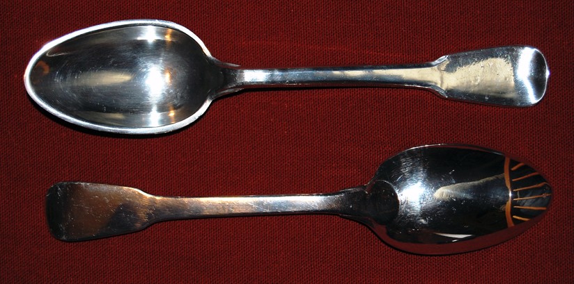 French pewter spoon with paddle stem finial and rounded bowl attachment